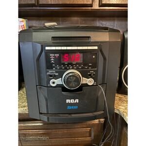 RCA RS22162 5-Disc CD Changer Stereo System Speakers Vintage AM/FM Radio, Aux